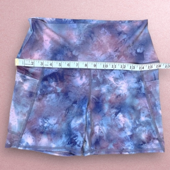 Matching Crop Top & High Waist Shorts with Pockets Sporty Stretch - Picture 13 of 14